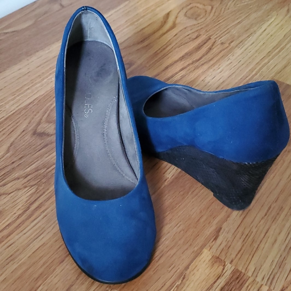 Blue Aerosoles wedges